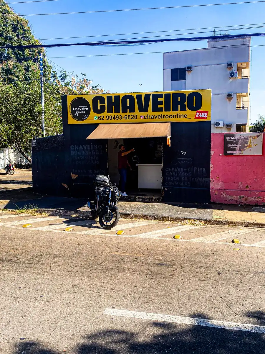 Fachada da loja Chaveiro Online, chaveiro 24 horas no Setor Leste Universitário em Goiânia